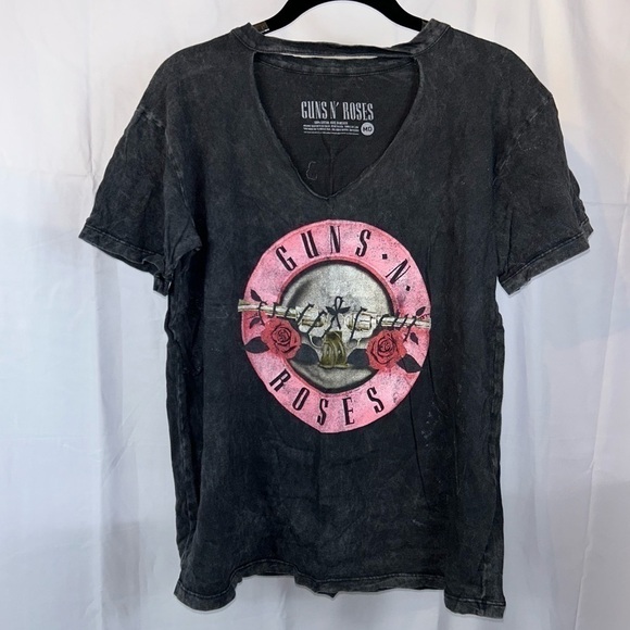 Guns N’ Roses Top Graphic Stonewash Dye Choker Short Sleeve Band Tee Shirt - Picture 5 of 9